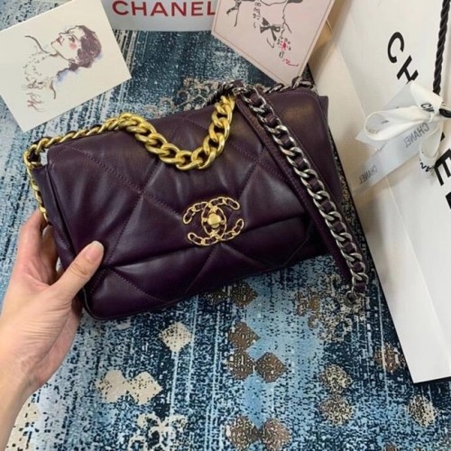 Chanel 19 Überschlagtasche AS1160 tieflila