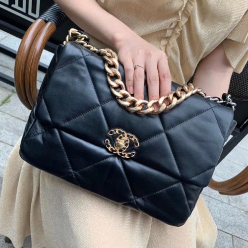Chanel 19 Überschlagtasche AS1161 schwarz
