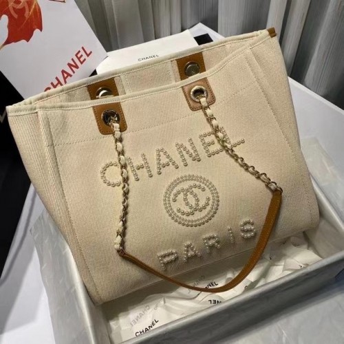 Chanel 19SS Einkaufstasche A67001 Creme