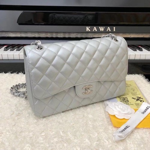 Chanel 2.55 Series Flap Bag Leder A1112CF silbern