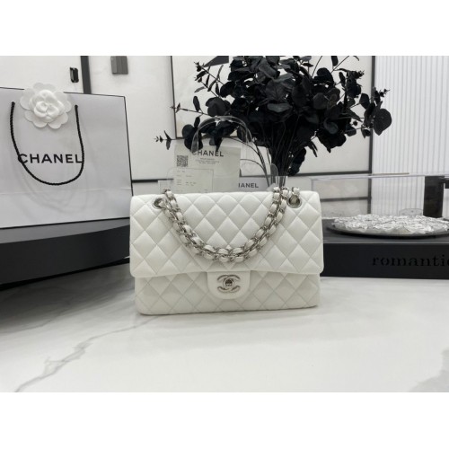 Chanel 2.55 Series Flap Bag Original Schafsleder A1112 Weiß Silberfarben