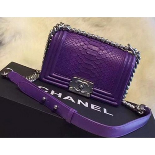Chanel Boy Flap Umhängetasche Pythonleder A66094 Violett