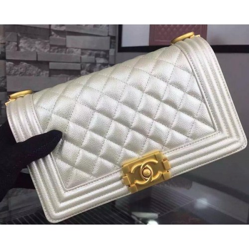 Chanel Boy Flap Umhängetasche Weiß Original Kalbsleder A8708 Gold