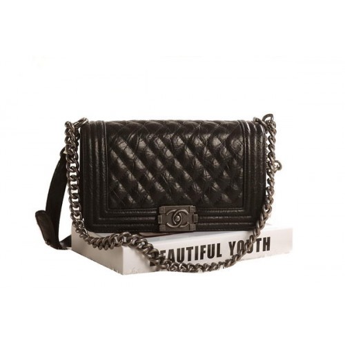 Chanel Boy Flap Umhängetasche in Schwarz Original glasiertem Crackled A67086 Silber