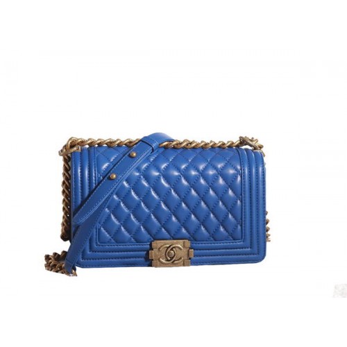 Chanel Boy Flap Umhängetasche aus blauem Lammleder A67086 Gold