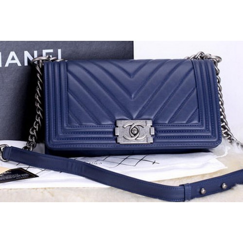Chanel Boy Flap Umhängetaschen Chevron Kalbsleder A67086 Blau