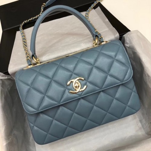 Chanel CC Original Lammfell-Überschlagtasche 92236 blau & goldfarbenes Metall