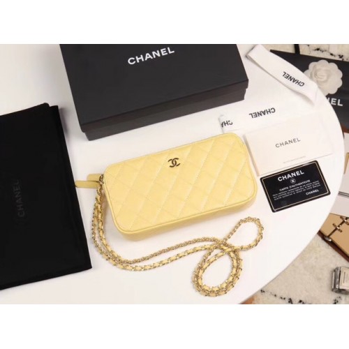 Chanel Kalbsleder Goldfarbenes Metall A82527 gelb