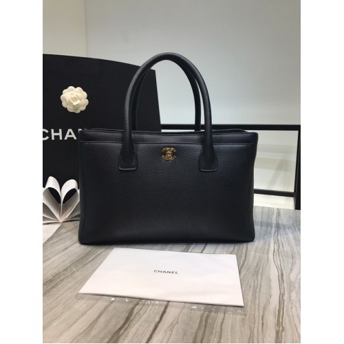 Chanel Kalbsleder Goldfarbenes Metall A91868 Schwarz