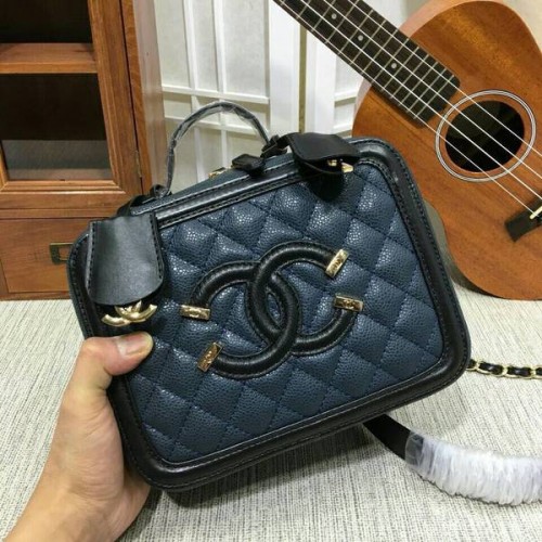 Chanel Mini-Umhängetasche aus Kalbsleder 6070 Blau