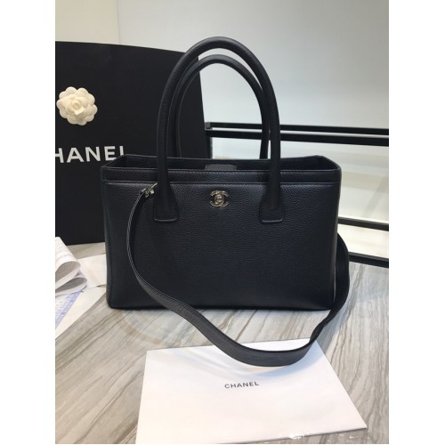 Chanel Kalbsleder Silberfarbenes Metall A91868 schwarz