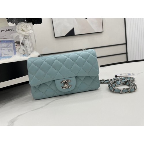 Chanel Classic Flap Bag Original Schafsleder A1116 hellblau&silberfarbenes Metall