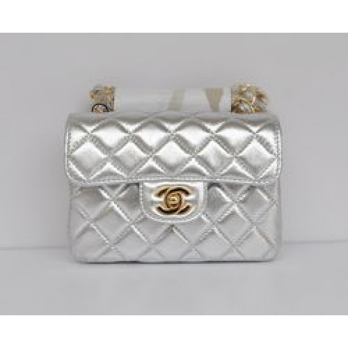 Chanel Classic Light Silver Lammleder mit goldener Kette, gesteppte Klappentasche