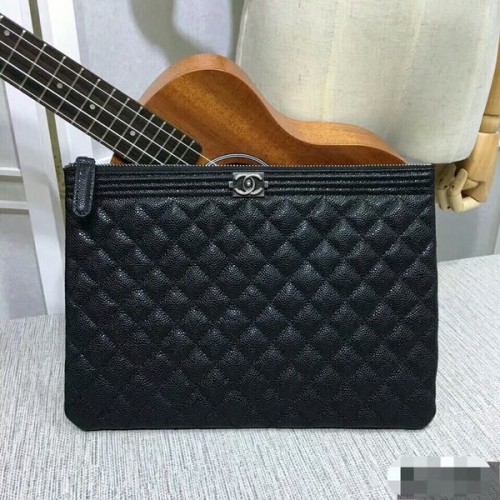 Chanel Clutch Bag Schwarzes Kaviarleder 7010 Silber