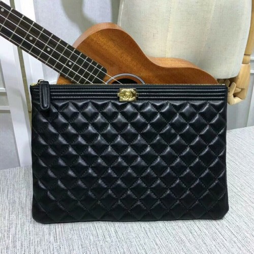 Chanel Handtasche Schwarzes Schafsleder 7010 Gold