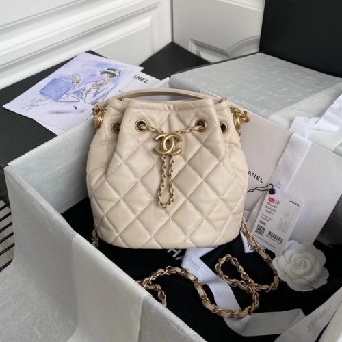 Chanel Drawstring Sheepskin Tasche AS2057 Beige