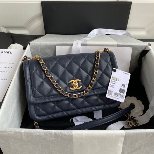 Chanel Flap Bag Schafsleder Goldfarbenes Metall AP1737 Navy