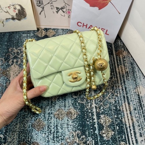 Chanel Flap Lammleder Umhängetasche 1115 hellgrün