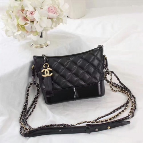 Chanel Gabrielle Kalbsleder Umhängetasche 8122A Schwarz