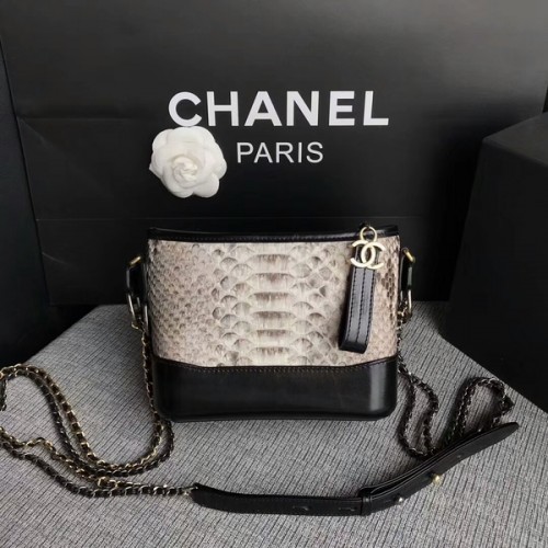 Chanel Gabrielle Mini Umhängetasche Original Pythonleder 8122A Weiß