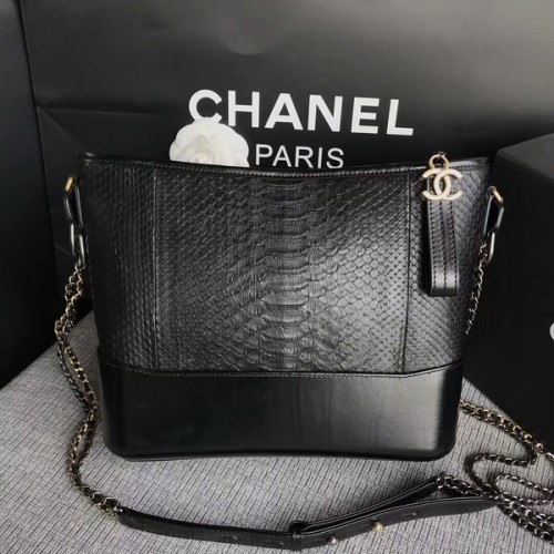 Chanel Gabrielle Umhängetasche Original Pythonleder A93842 Schwarz