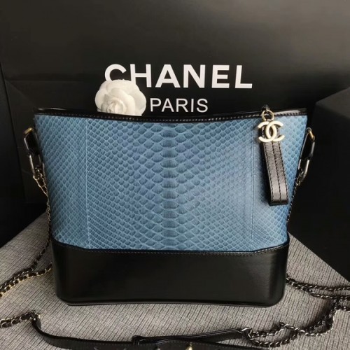 Chanel Gabrielle Umhängetasche Original Pythonleder A93842 Himmelblau