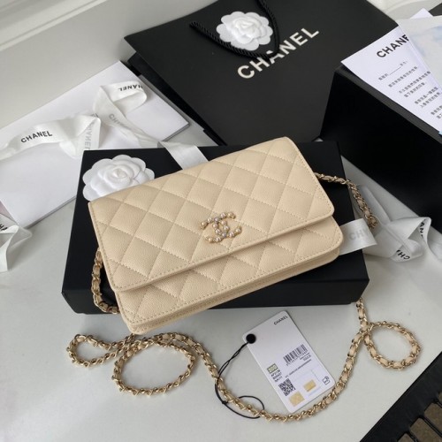 Chanel kleine Schultertasche aus genarbtem Kalbsleder AP33814 apricot