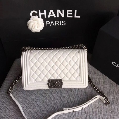 Chanel LE BOY Umhängetasche Schafsleder A67086 weiß