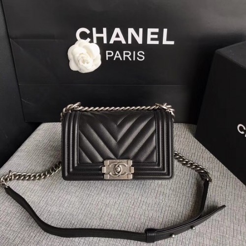 Chanel Le Boy Flap Umhängetasche Original Kalbsleder A67085 schwarz silber Schnalle