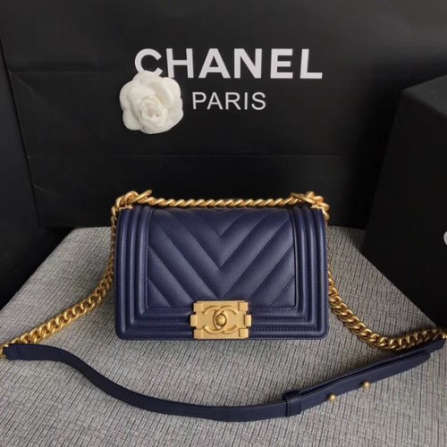 Chanel Le Boy Flap Umhängetasche Original Kalbsleder A67085 dunkelblau Goldschnalle