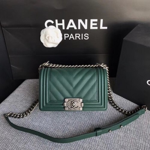 Chanel Le Boy Flap Umhängetasche Original Caviar Leather P67085 Schwarzgrüne Silberschnalle