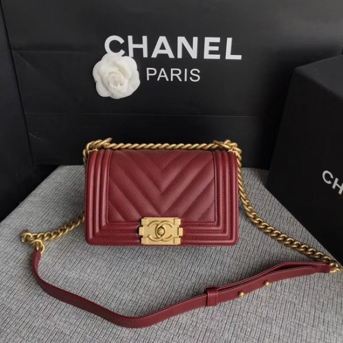 Chanel Le Boy Flap Umhängetasche Original Kaviarleder P67085 Tiefrote Goldschnalle