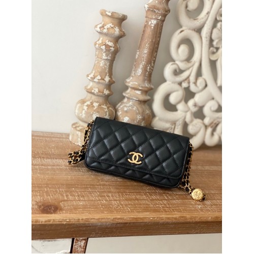 Chanel MINI FLAP BAG Lammleder Goldfarbenes Metall AP81210 SCHWARZ