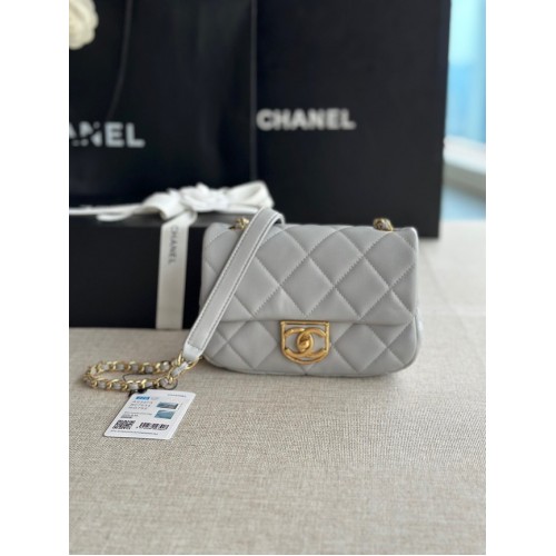 Chanel MINI FLAP BAG Lammleder Goldfarbenes Metall AS3473 grau