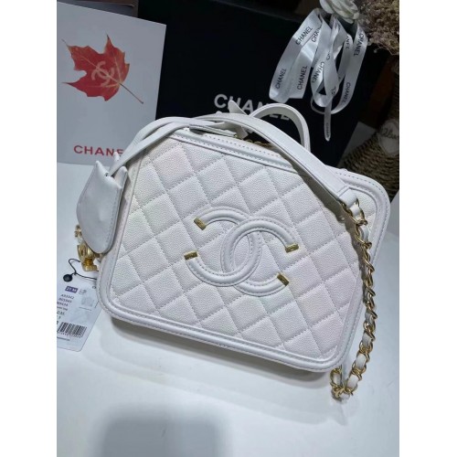 Chanel Original Medium Kosmetiktasche aus Leder 93443 Weiß