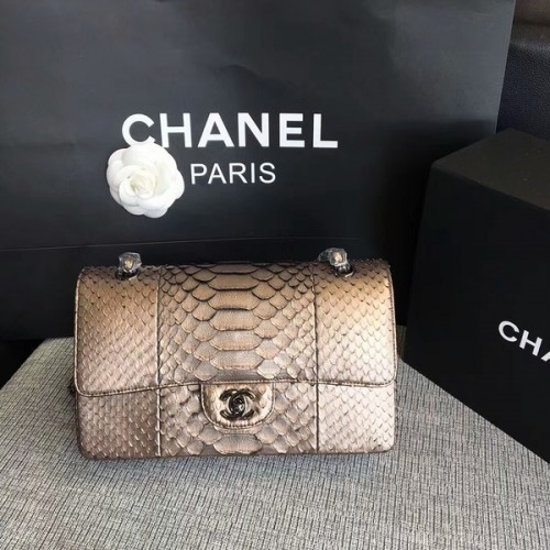 Chanel Original Schultertasche aus Pythonleder CF1112F