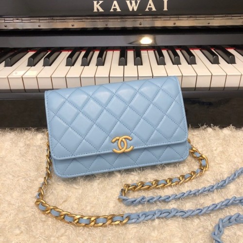 Chanel Original Kleine klassische Lammfell-Überschlagtasche AP33814 blau