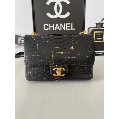 Chanel KLEINE FLAP BAG Schlangenhaut Goldfarbenes Metall AS3214 schwarz&gold