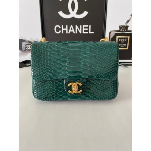 Chanel SMALL FLAP BAG Snakeskin Gold-Ton Metal AS3214 grün