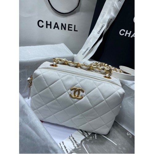 Chanel Schaffell AS1267 Goldfarbenes Metall weiß