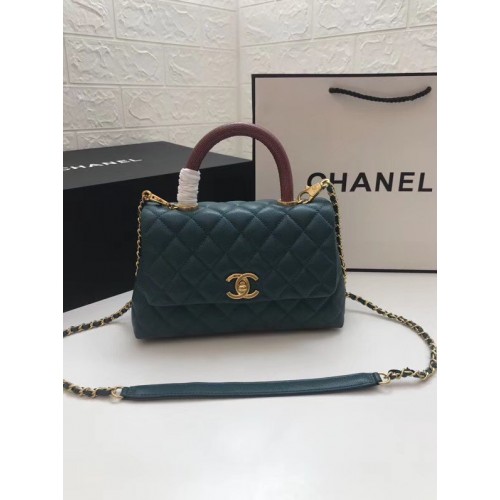 Chanel Small Flap Bag mit rotem Griff oben A92990 blau