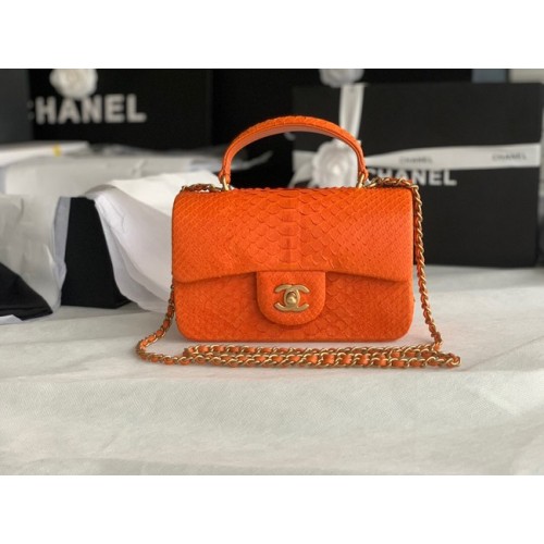 Chanel Mini-Überschlagtasche aus Schlangenhaut mit oberem Griff AS2431 orange