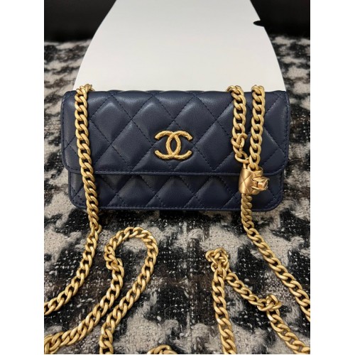 Chanel WALLET ON CHAIN Lammleder Goldfarbenes Metall 68107 dunkelblau