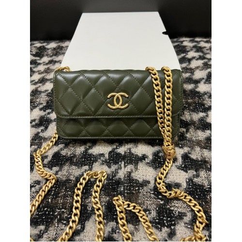 Chanel WALLET ON CHAIN Lammleder Goldfarbenes Metall 68107 grün