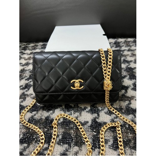 Chanel WALLET ON CHAIN Lammleder Goldfarbenes Metall AP3043 schwarz