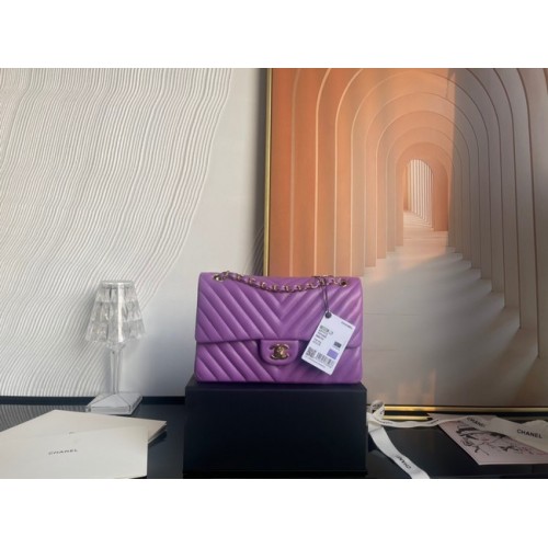 Chanel klassische Handtasche Lammleder gold Metall V01112 lila