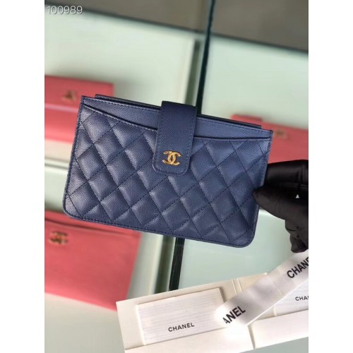 Chanel klassische Tasche genarbtes Kalbsleder goldfarbenes Metall A81902 blau