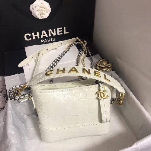 Chanel gabrielle kleine Hobo-Tasche A91810 weiß
