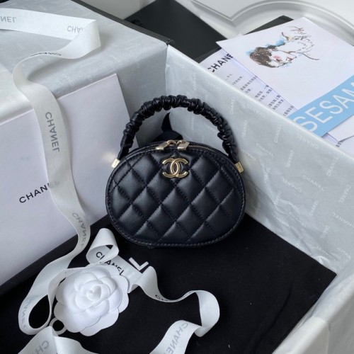 Chanel Lammfell-Henkeltasche AP27301 schwarz