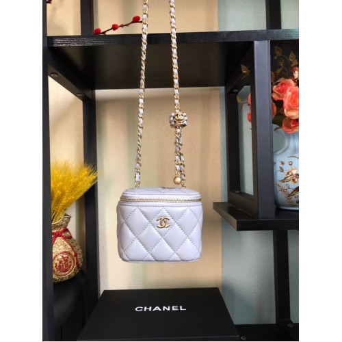 Chanel Mini-Schultertasche Lammleder Goldfarbenes Metall AP2929 hellgrau